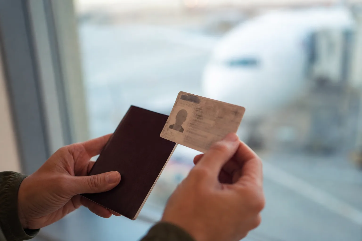 Carte d'identité périmée : peut-on voyager en Europe ?