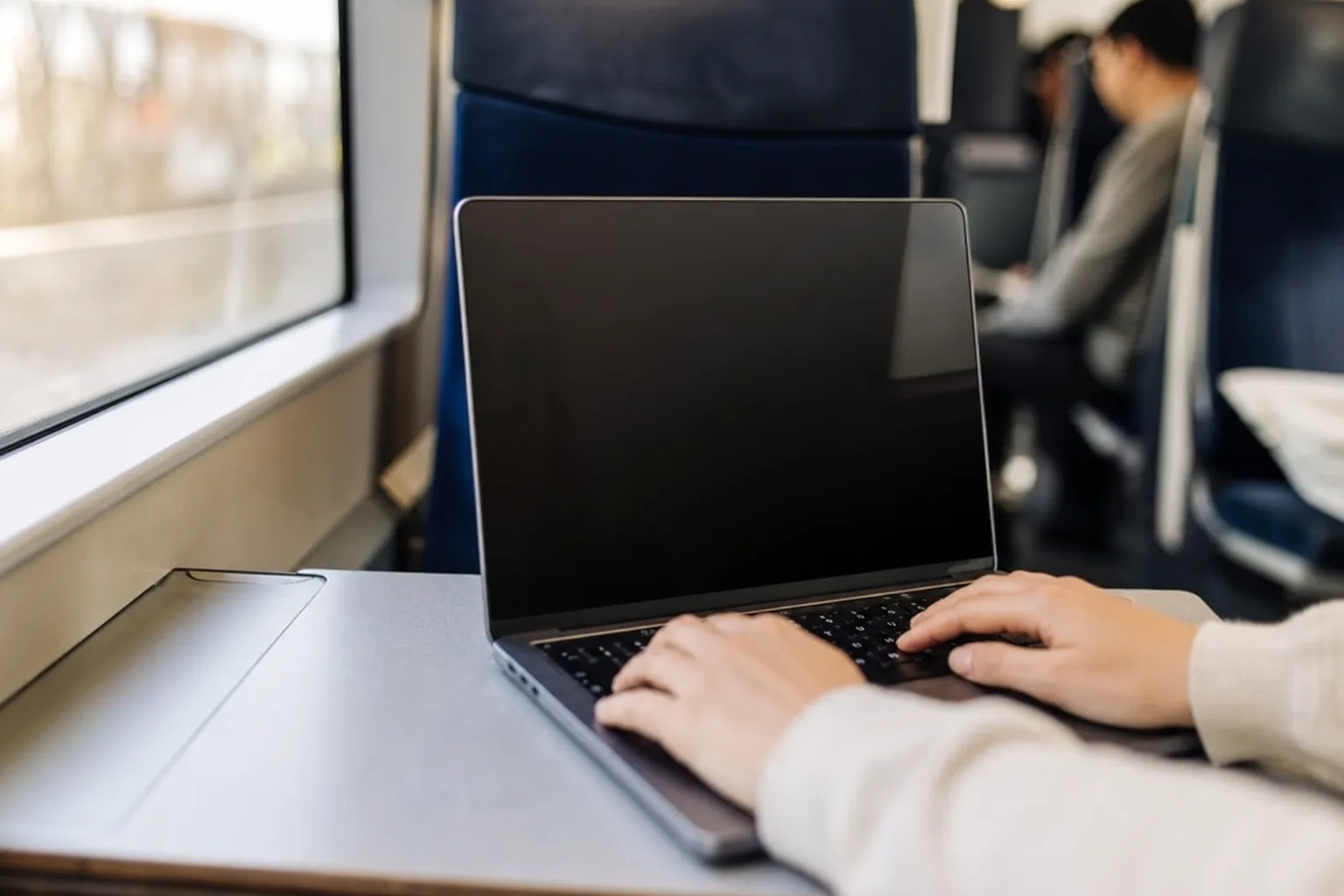 Les avantages de l&rsquo;utilisation d&rsquo;un écran anti espion