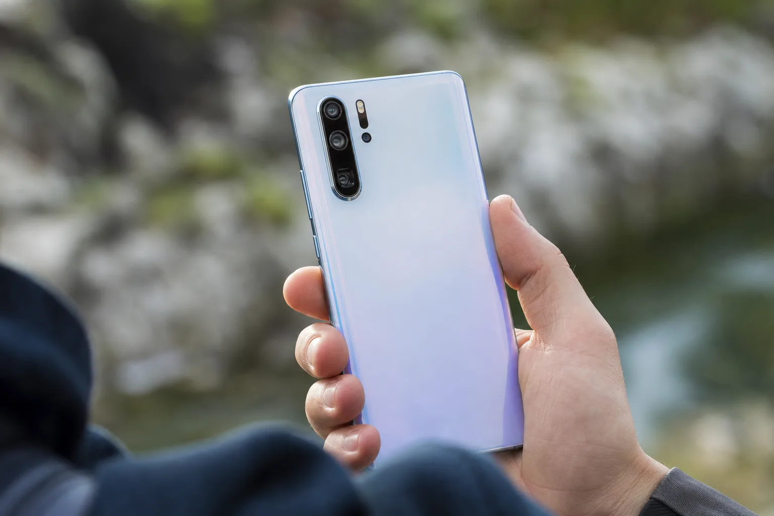 Huawei P30 : un smartphone haut de gamme avec 4 capteurs photo
