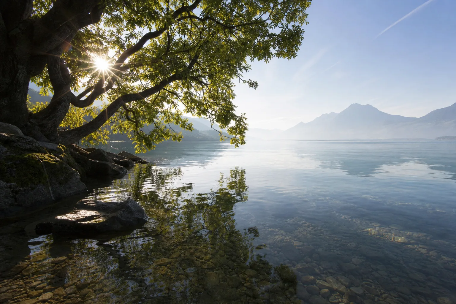 Lac d&rsquo;Annecy et ses trésors cachés : découvrez les secrets bien gardés du lac