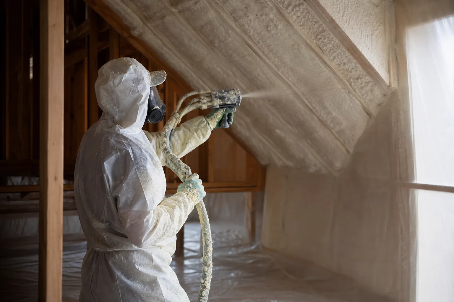 Quelles sont les meilleures pratiques de sécurité lors de l’application de l’isolation polyuréthane ?