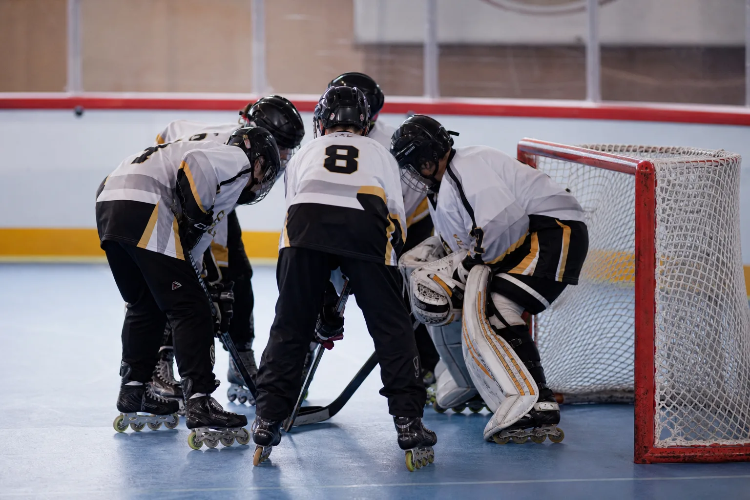 Quels sont les avantages de pratiquer le roller hockey en tant que sport d’équipe ?